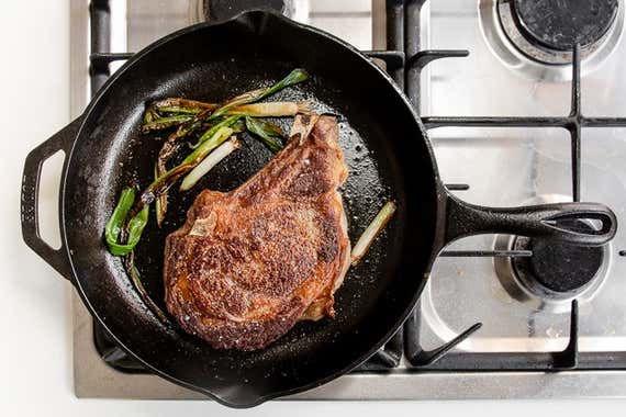 12" Lodge Cast Iron Skillet, Chef Style